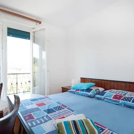 1 Holiday home